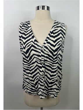 Tahari Animal Print Sleeveless V-Neck Button Down Blouse